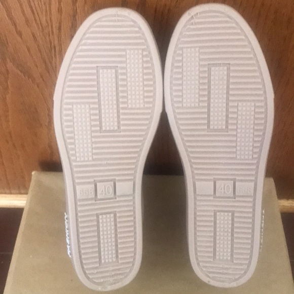 “NEW ARRIVALS” New-product women’s rain boots, non-slip wear resistant short y r - Picture 9 of 10